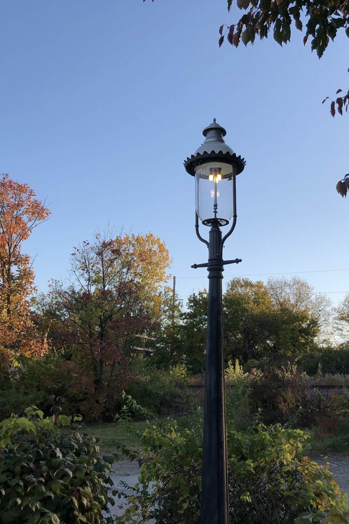 boulevard gas lamp installation