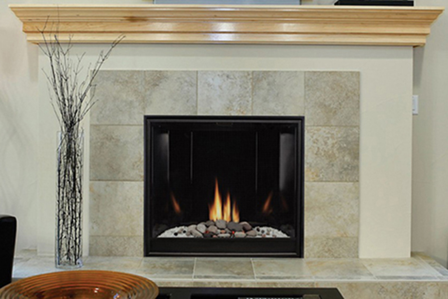 CONTEMPORARY DIRECT VENT GAS FIREPLACE INSERT