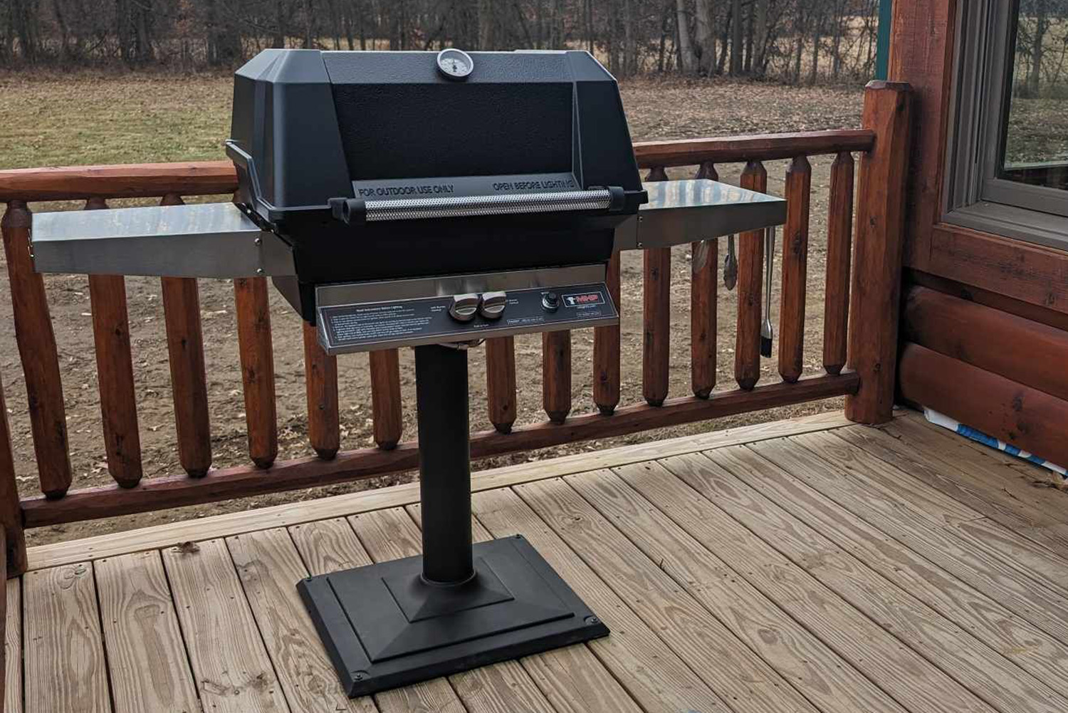 post mount patio base natural gas grill on patio MHP Modern Home Products WNK Model